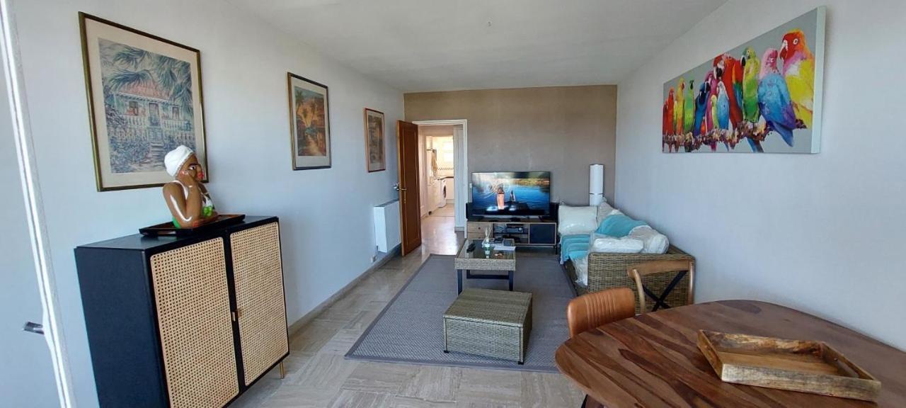 Bleuazur 2 Apartment Hyeres Bagian luar foto